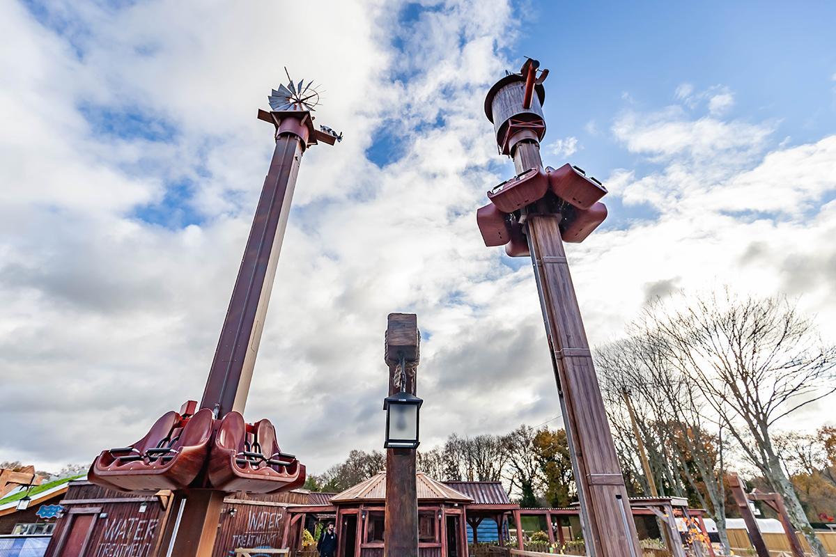 Windmill Towers Drop Ride