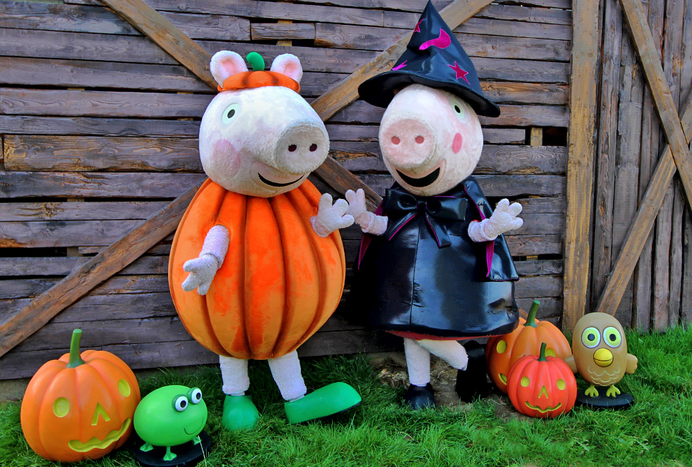 Peppa and George dressed for Halloween
